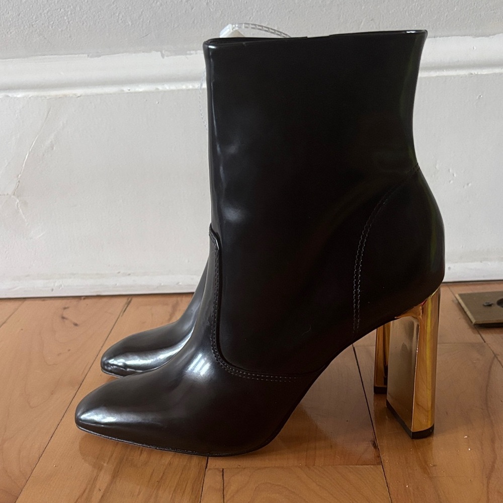 Statement Heel Boots